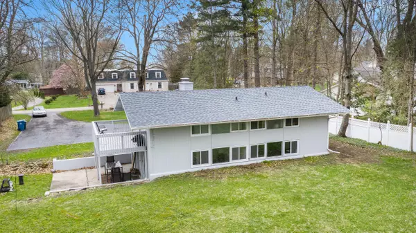 Battle Creek, MI 49015,32 Hickory LN