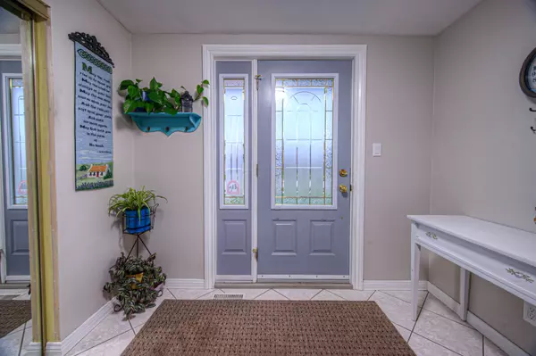 Kitchener, ON N2B 2W9,148 Strathcona CRES