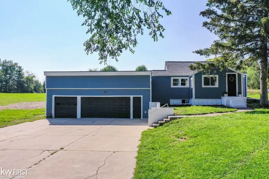 8129 N State Rd, Davison, MI 48423