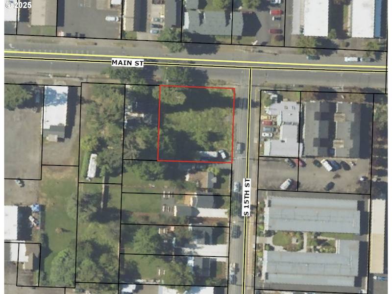 1483 MAIN ST, Springfield, OR 97477