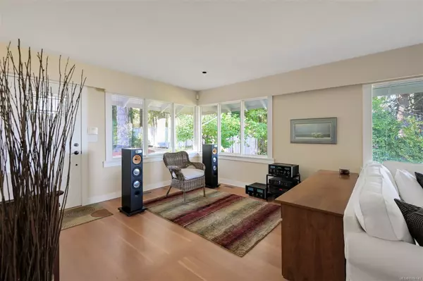 North Saanich, BC V8L 1G9,8645 East Saanich Rd