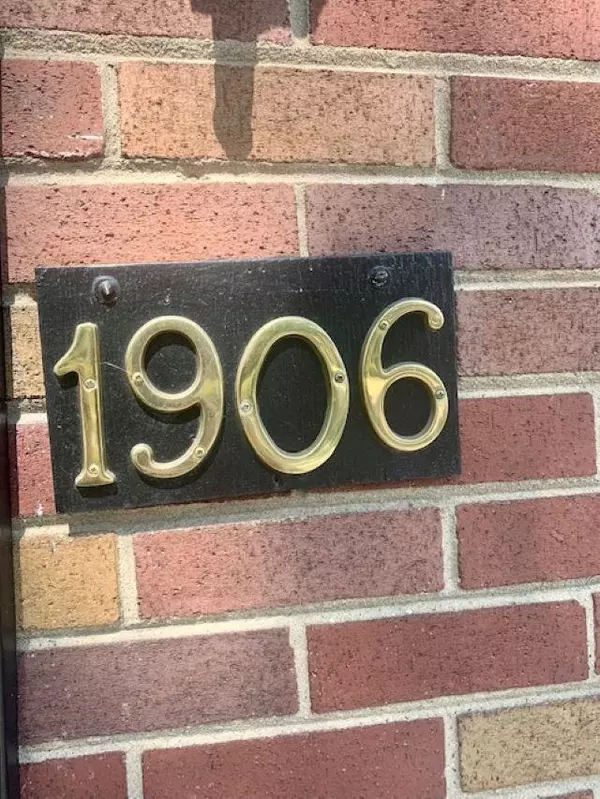 Grosse Pointe Woods, MI 48236,1906 Van Antwerp