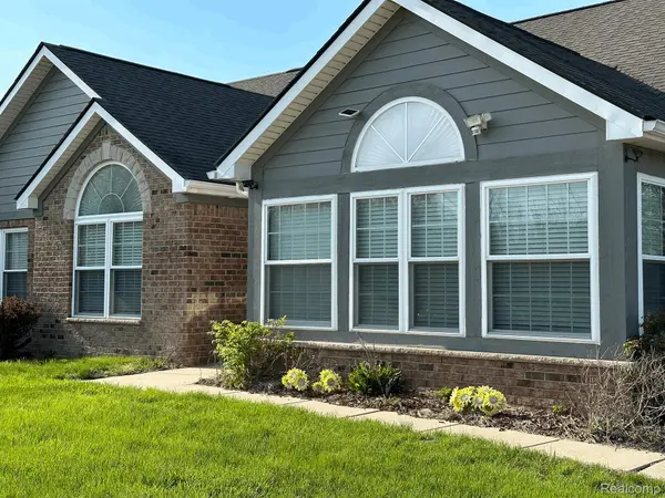 Taylor, MI 48180,24556 BROOKWOOD #11