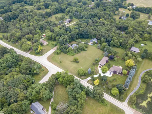 Hartland Twp, MI 48353,4971 N Tipsico Lake