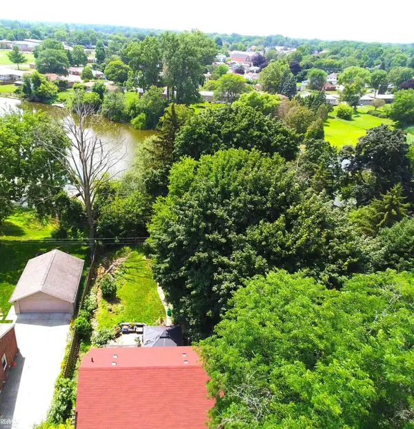 Mount Clemens, MI 48043,106 Riverside