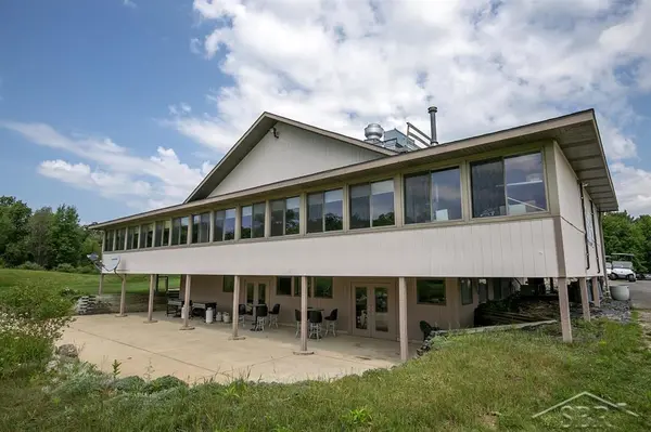 Vassar, MI 48768,7300 Bray RD