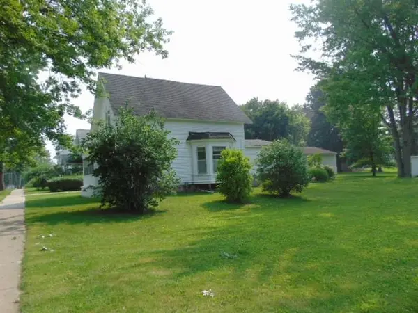 Ithaca, MI 48847,327 N Ithaca