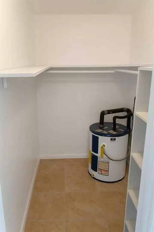 Pompano Beach, FL 33062,2621 NE 1ST ST #10