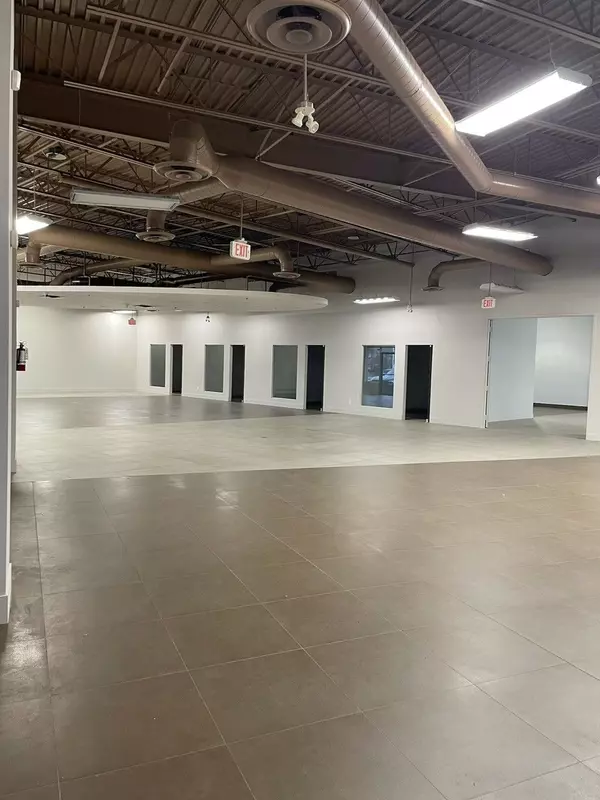 Vaughan, ON L4H 0Z4,551 Cityview BLVD #17