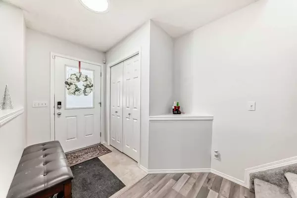 Calgary, AB T3J5M3,16 SADDLEBROOK PL NE