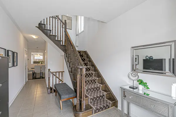 Richmond Hill, ON L4E 0V9,10 Pavlova CRES