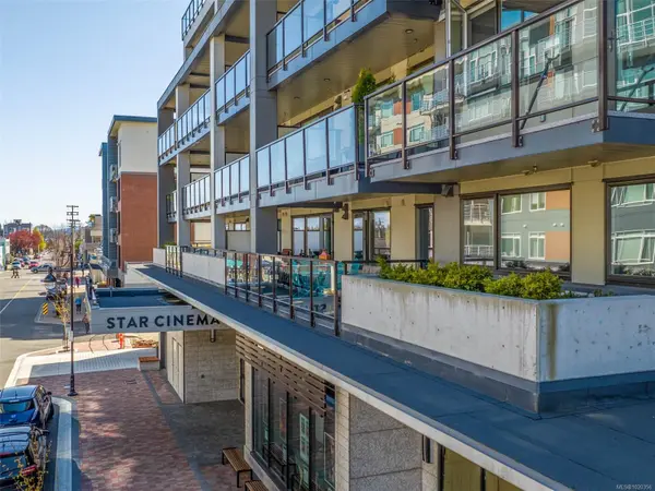 Sidney, BC V8L 1Y8,2461 Sidney Ave #203