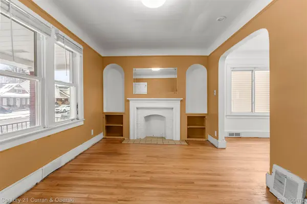 6559 Barrie ST, Dearborn, MI 48126