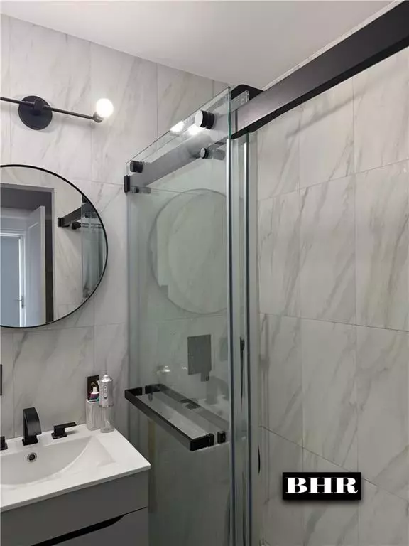 Brooklyn, NY 11235,2650 Ocean Pkwy #6E