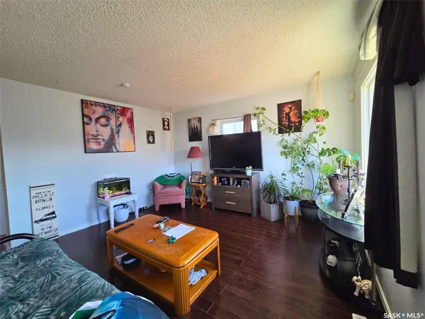 North Battleford, SK S9A 1H1,1662 102nd STREET