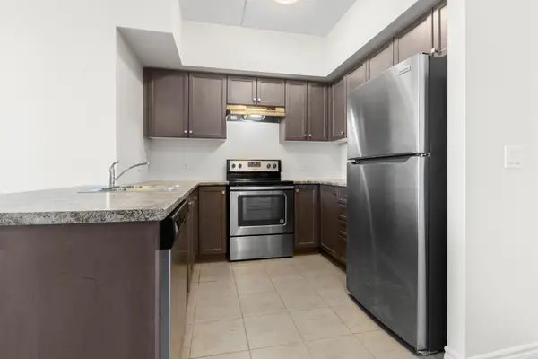 Milton, ON L9T 9A6,630 Sauve ST #511