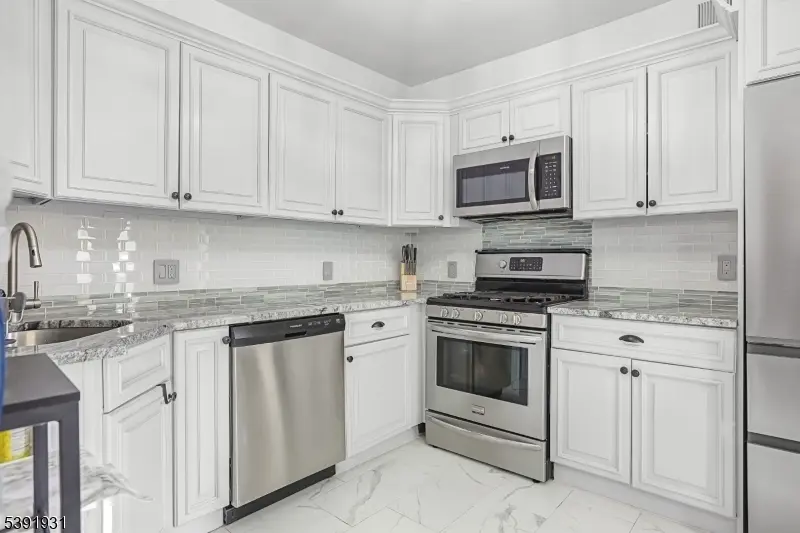 159 Anderson Ave, Wallington Boro, NJ 07057