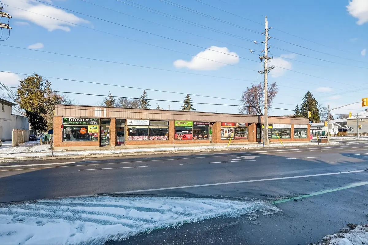 411 MCARTHUR AVE, Vanier And Kingsview Park, ON K1K 1G7