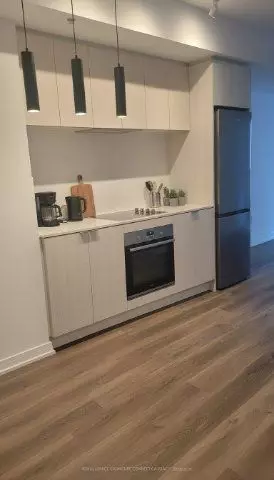 Hamilton, ON L8R 3R2,1 Jarvis ST #1017