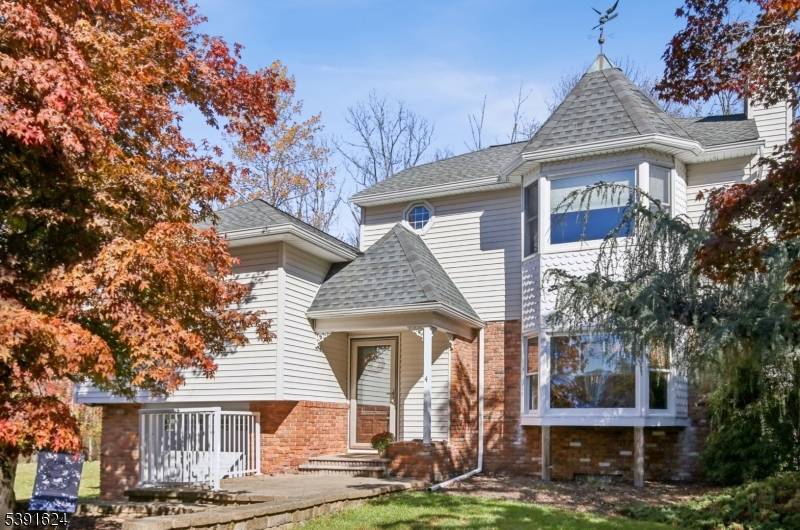 4 Ledgewood Trl, Kinnelon Boro, NJ 07405