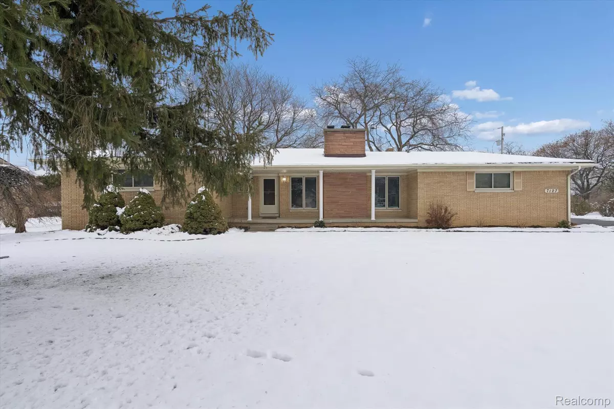 Grand Blanc, MI 48439,7127 Meadowvue DR