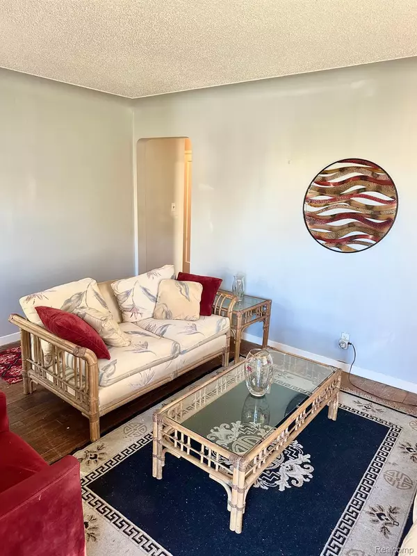 Detroit, MI 48204,9364 OHIO ST