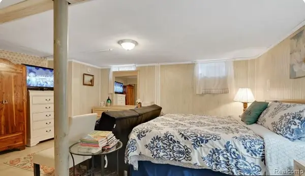 1460 E Chesterfield ST E, Ferndale, MI 48220