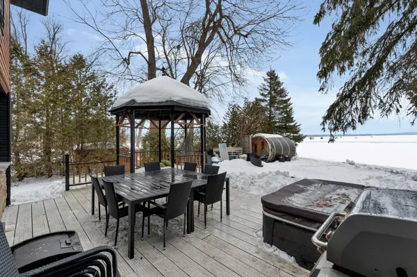 943 Barry AVE, Innisfil, ON L0L 1W0