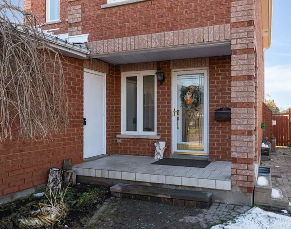 Barrie, ON L4N 7Z2,76 Hodgson DR