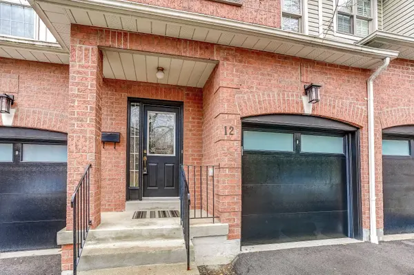 Mississauga, ON L5K 1V9,2385 Fifth Line W #12