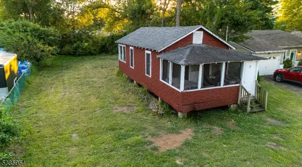 29 Carter Ave, Middletown Twp., NJ 07748