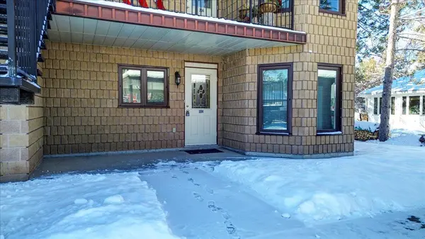 Bancroft, ON K0L 1C0,16 Alice ST #104