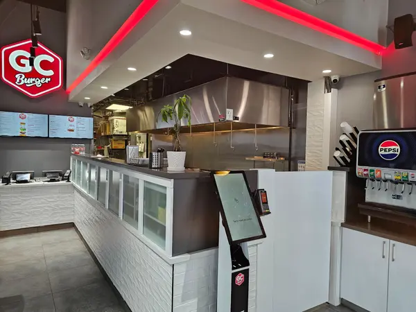 Waterloo, ON N2L 3V2,308 King ST N