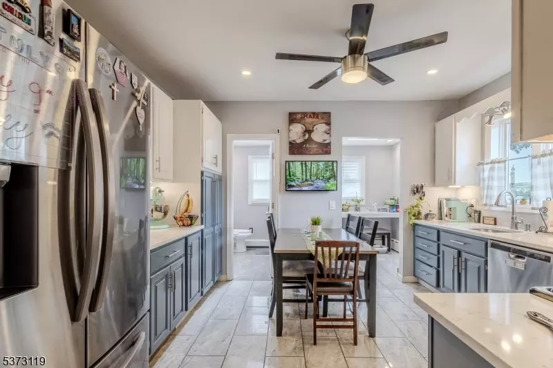 111 Avon St, Roselle Park Boro, NJ 07204