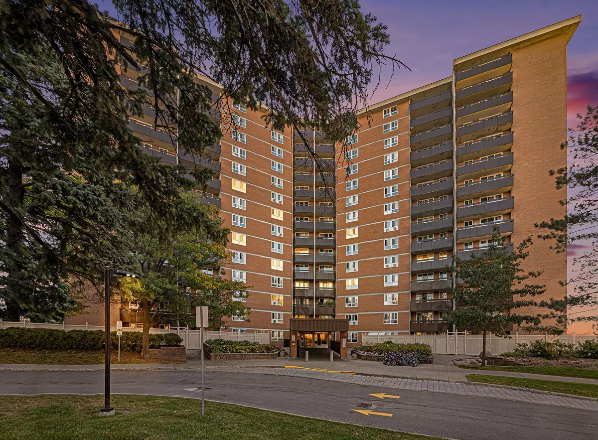 Beacon Hill North - South And Area, ON K1J 8K5,2020 Jasmine CRES #513