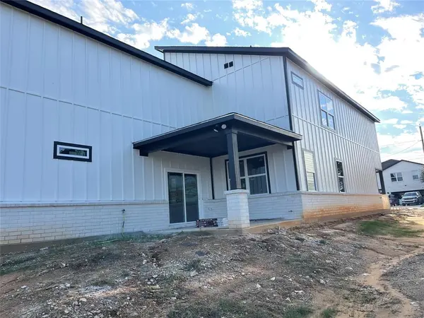 Dallas, TX 75203,1406 Diceman Avenue