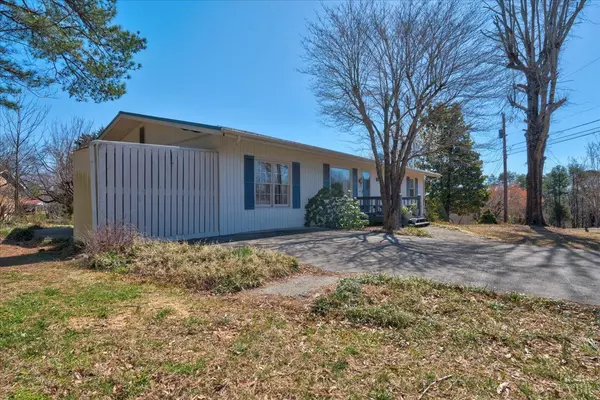 Altavista, VA 24517,1537 Avondale DR