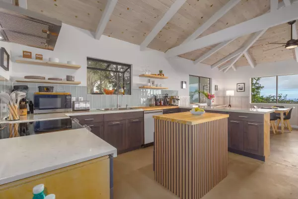 Naalehu, HI 96772,94-5761 AWA PAE LOOP