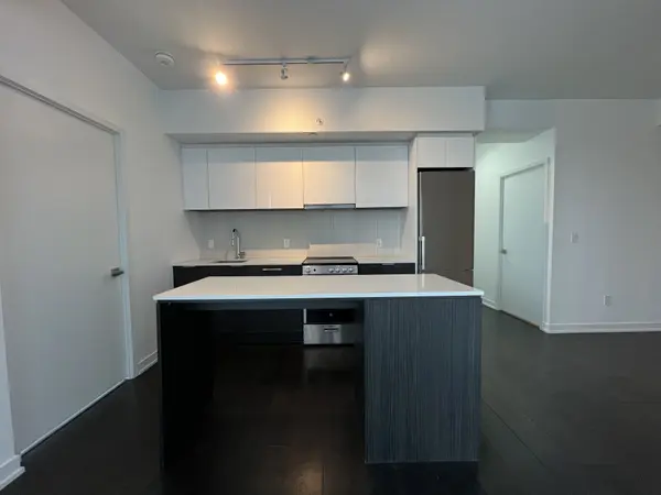 Toronto C06, ON M3H 0C8,31 Tippett RD #1021