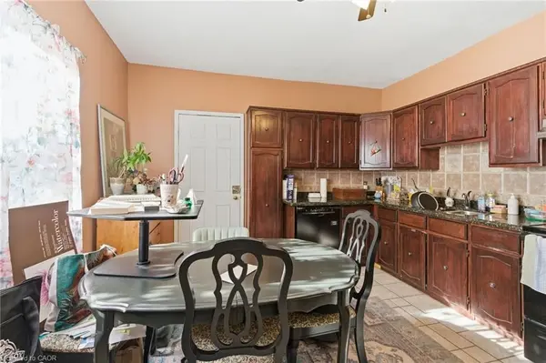 Hamilton, ON L8N 2X2,30 Ontario AVE