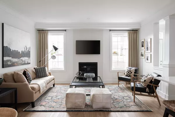 Barrhaven, ON K2J 4H7,2498 Half Moon Bay RD