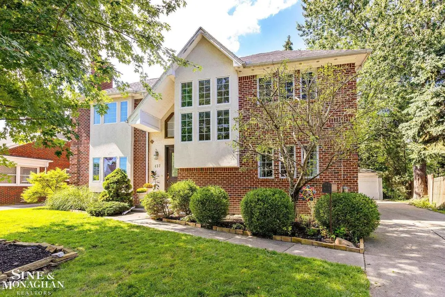 437 Chalfonte, Grosse Pointe Farms, MI 48236