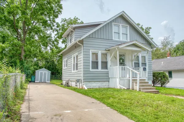 1302 Broadway, Owosso, MI 48867