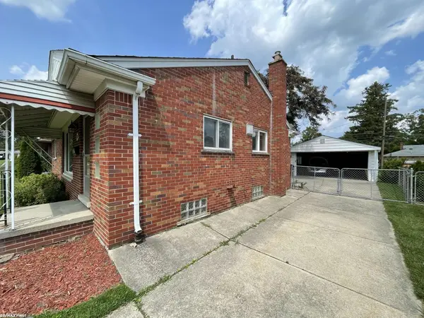 Mount Clemens, MI 48043,900 Crest