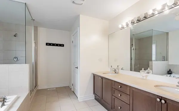 Toronto C06, ON M3H 0B5,170 Maxwell ST