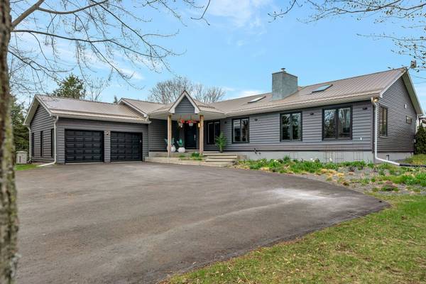 135 Hiscock Shores RD, Prince Edward County, ON K0K 1L0