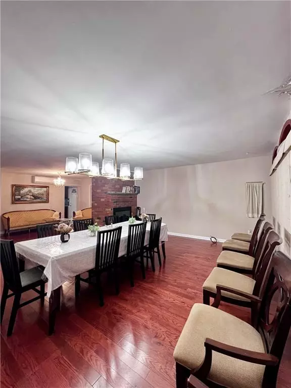 Far Rockaway, NY 11694,194 Beach 132nd ST