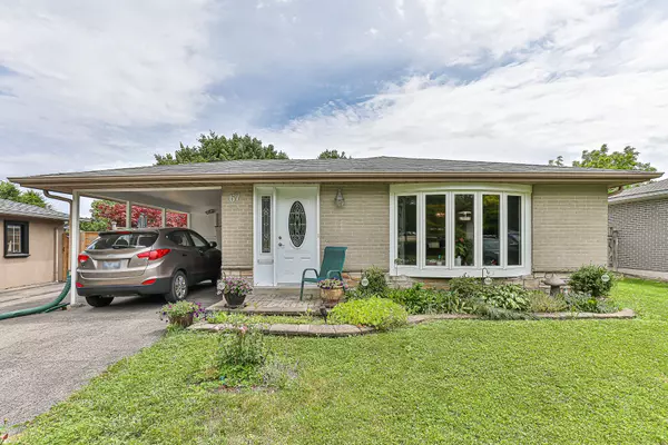 Aurora, ON L4G 2Z5,67 Devins DR