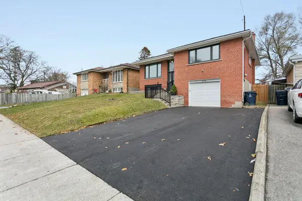 Toronto W10, ON M9W 2L8,238 Elmhurst DR