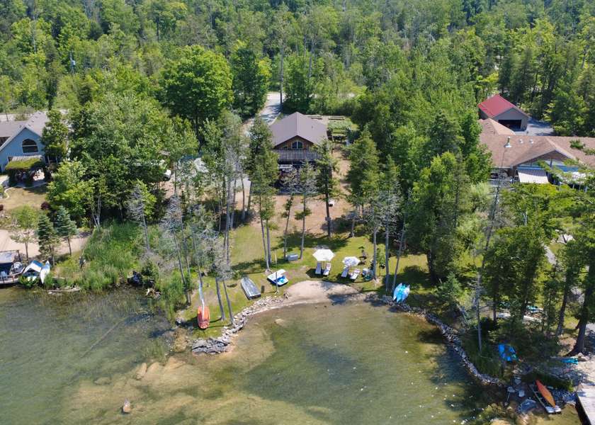 154 JULIAN LAKE RD, North Kawartha, ON K0L 3E0